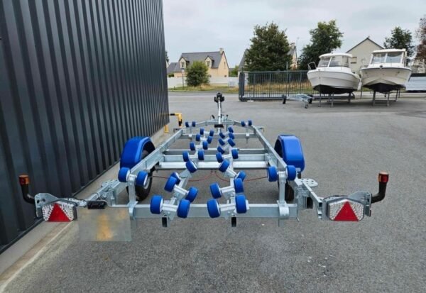 Porte‑bateau Galaxy GT16 / G2703 – 3 500 kg, 3 essieux, multi‑rouleaux